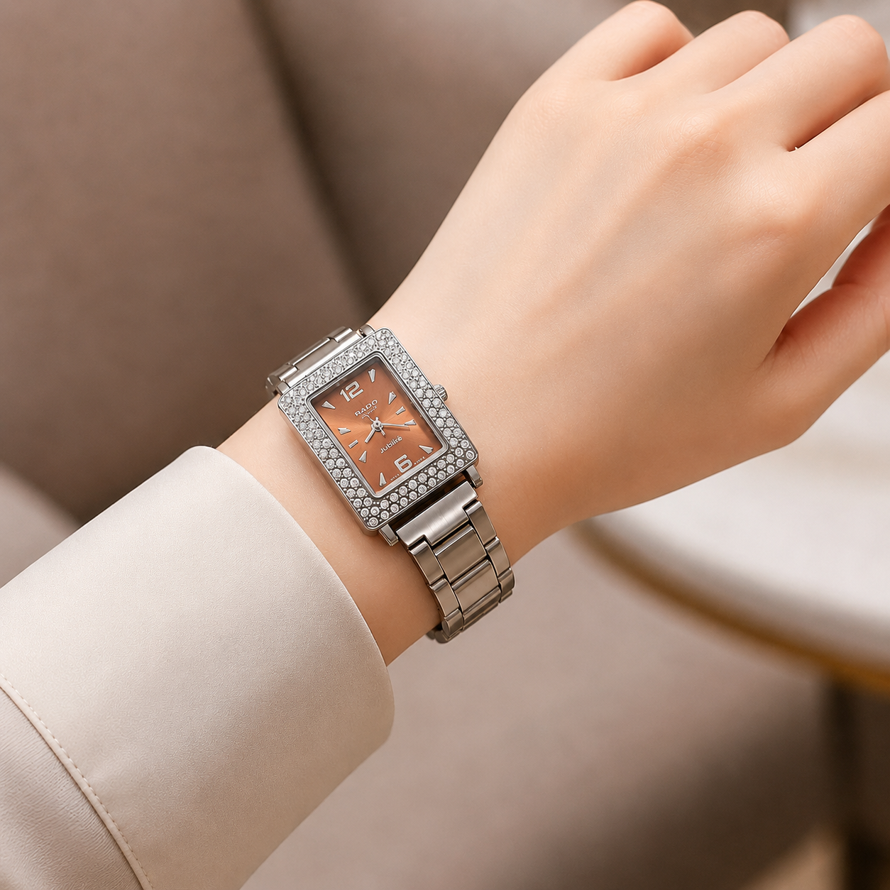 Luxury Diamond Dial Chain Watch