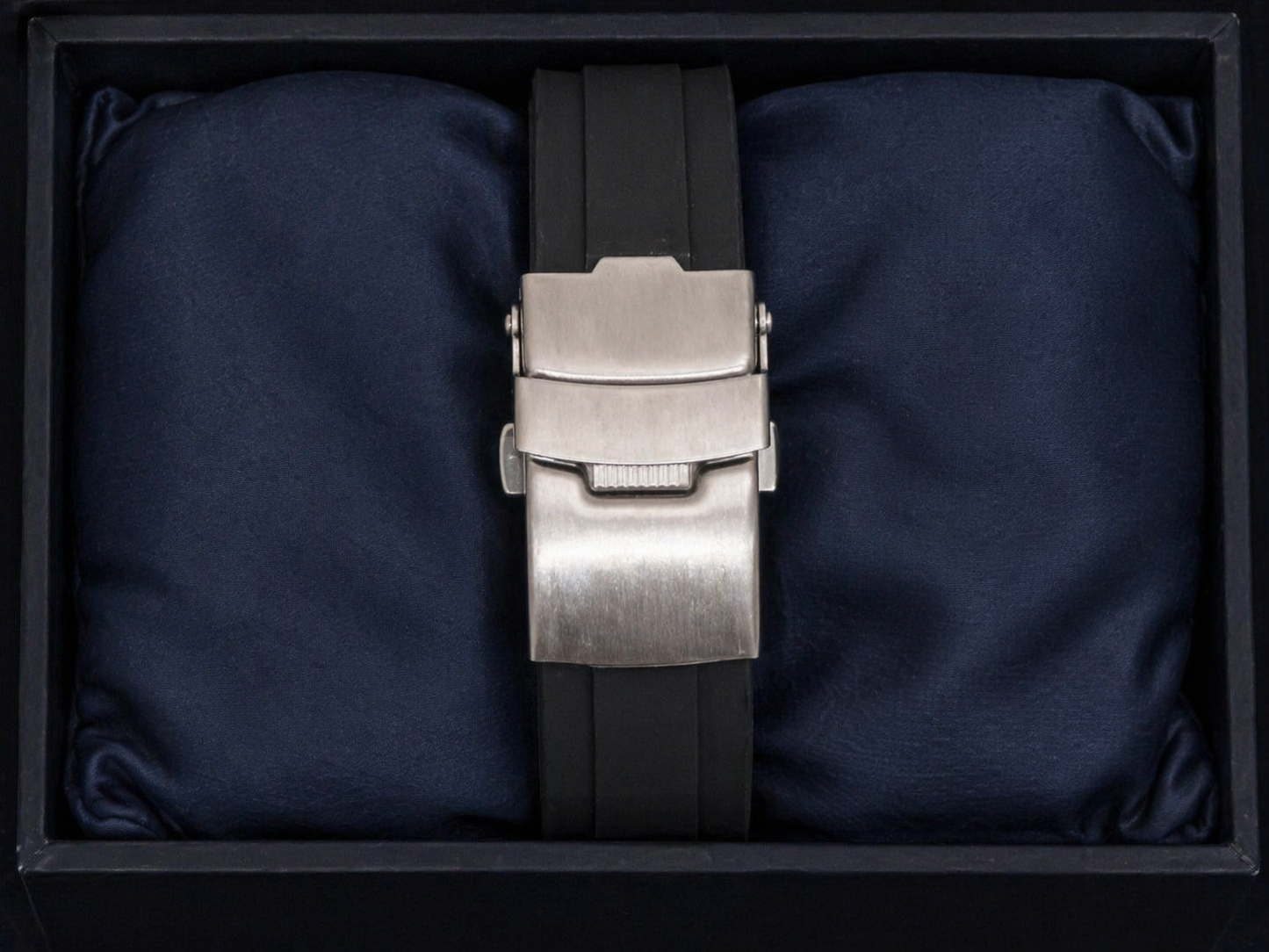 Black Diver Pro Watch